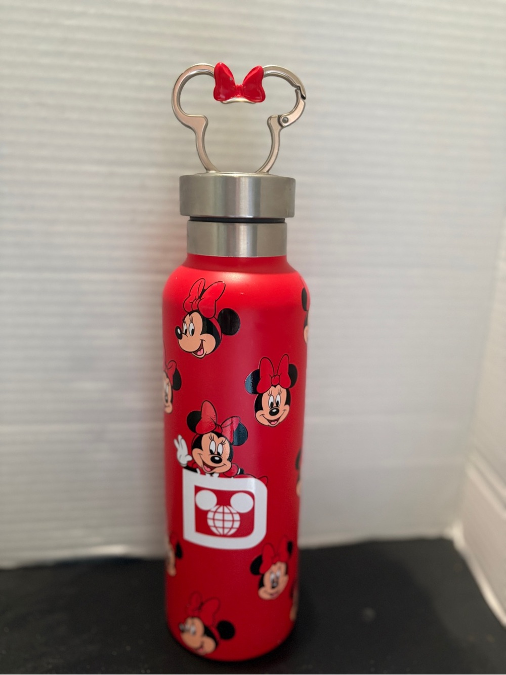 Walt Disney World,  Minnie Mouse Red Stainless Water Bottle with Bow Keyring